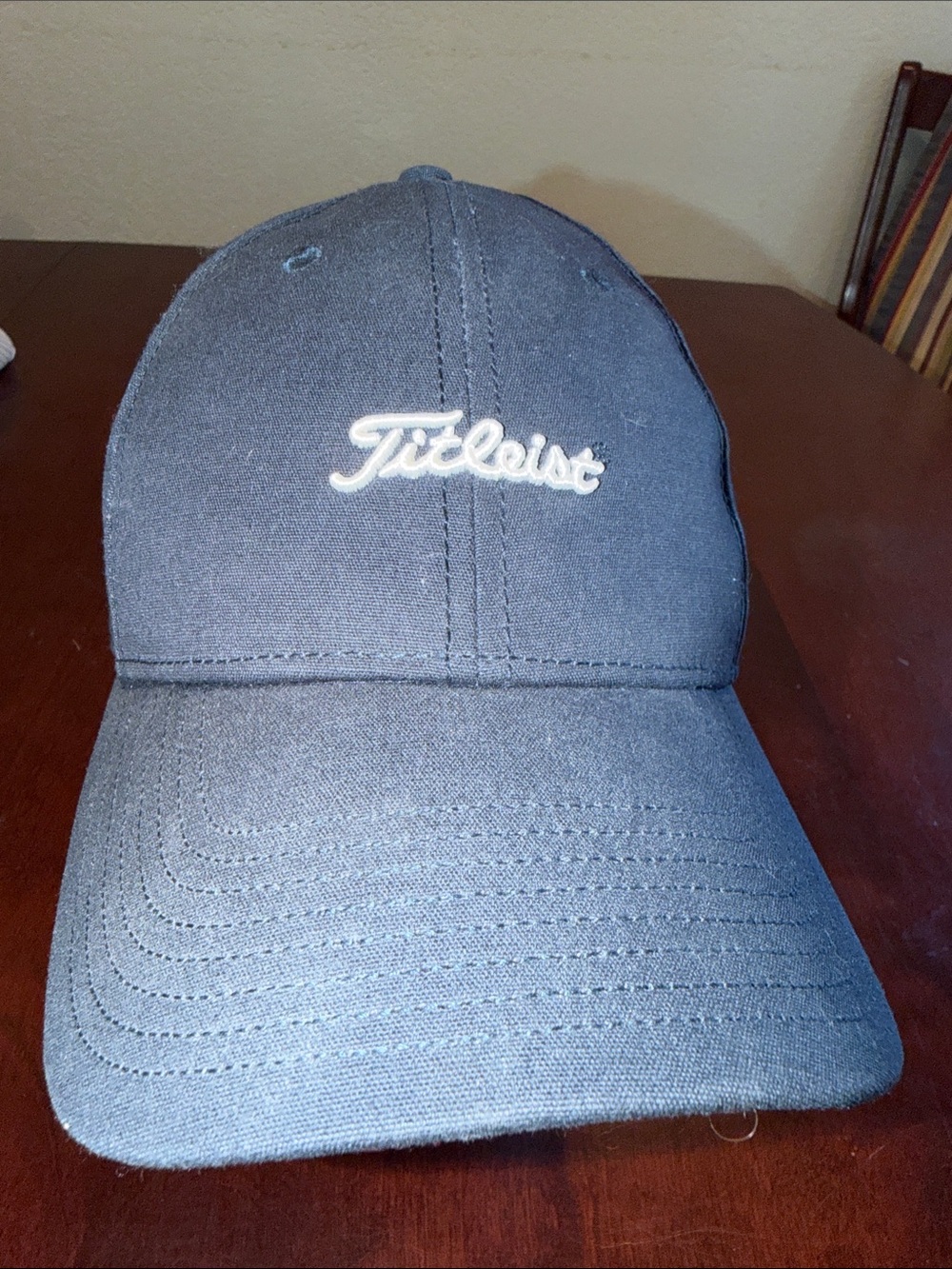 Titleist men’s adjustable cotton Blue golf hat with White Logo